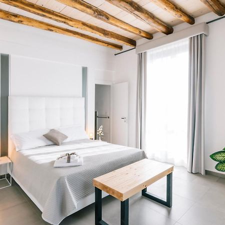 Bnb Dolcevita Gold Apartment Palermo Exterior photo
